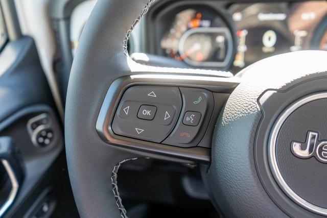 new 2025 Jeep Wrangler car, priced at $47,195