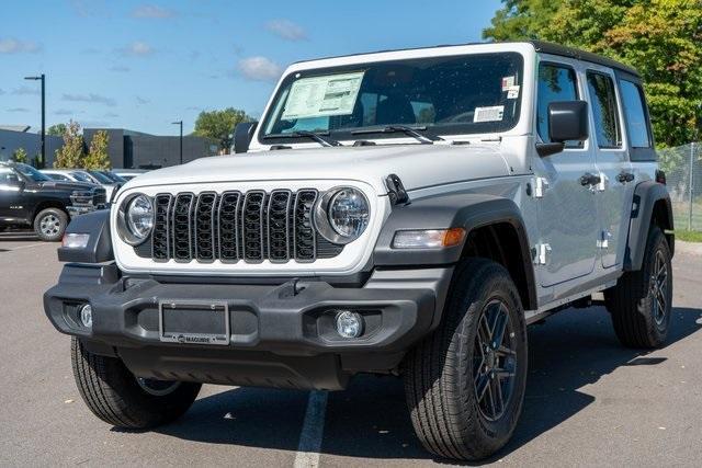 new 2025 Jeep Wrangler car, priced at $47,195