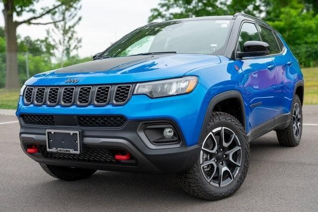 new 2024 Jeep Compass car, priced at $32,999