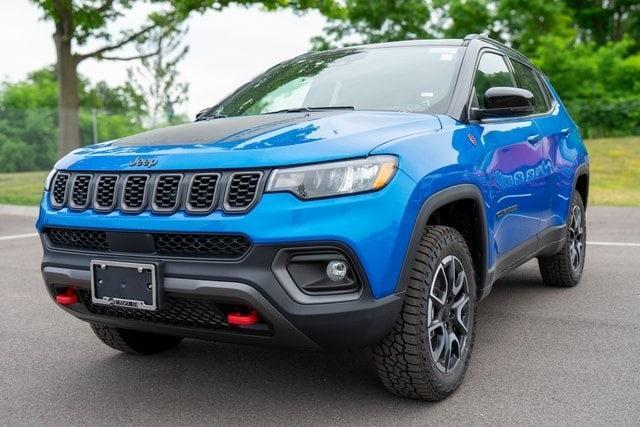 new 2024 Jeep Compass car, priced at $32,999