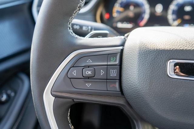 new 2025 Jeep Grand Cherokee car, priced at $39,249