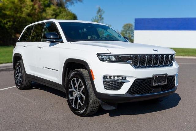 used 2024 Jeep Grand Cherokee car, priced at $43,999