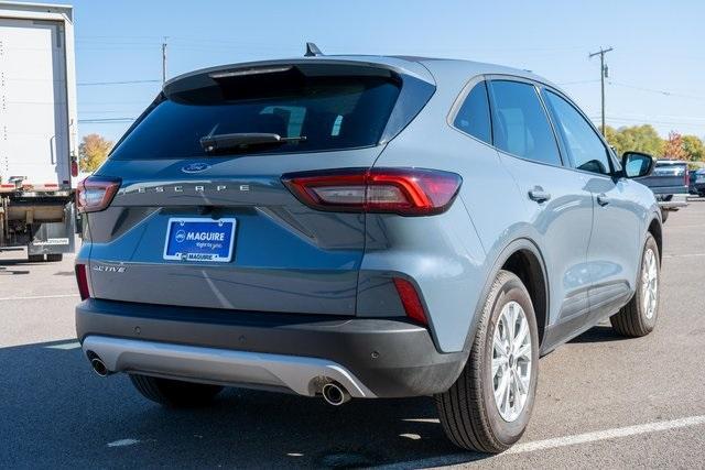 used 2025 Ford Escape car, priced at $25,499