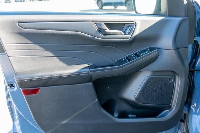 used 2025 Ford Escape car, priced at $25,499