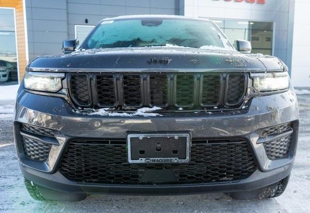 new 2025 Jeep Grand Cherokee car, priced at $42,499