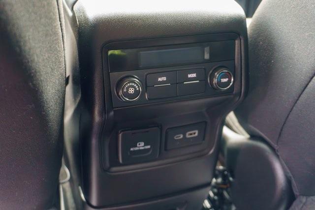 used 2023 GMC Acadia car, priced at $29,999