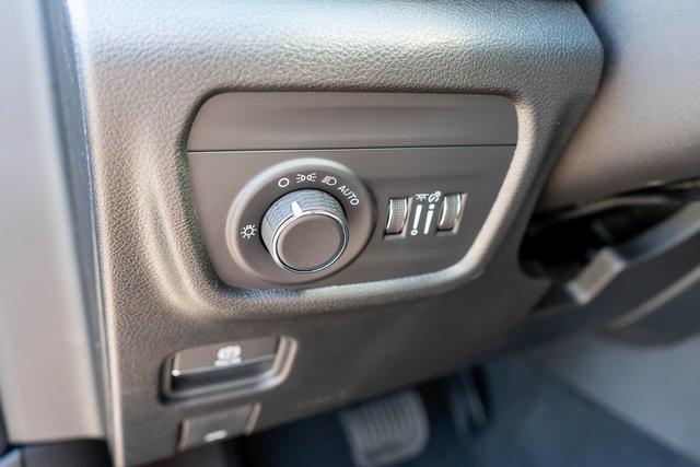 new 2025 Jeep Grand Cherokee car, priced at $38,749