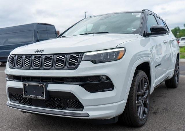 new 2024 Jeep Compass car, priced at $27,999