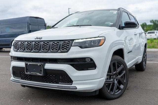 new 2024 Jeep Compass car, priced at $27,999