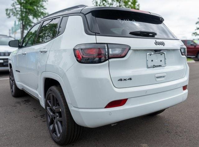 new 2024 Jeep Compass car, priced at $27,999