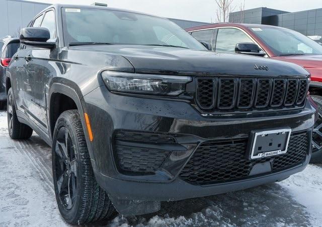 new 2025 Jeep Grand Cherokee car, priced at $48,175