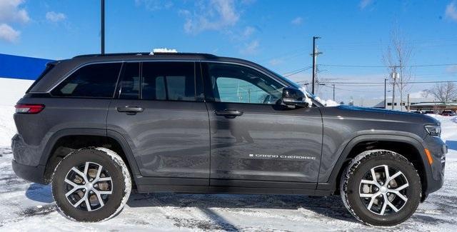 used 2024 Jeep Grand Cherokee car, priced at $42,000