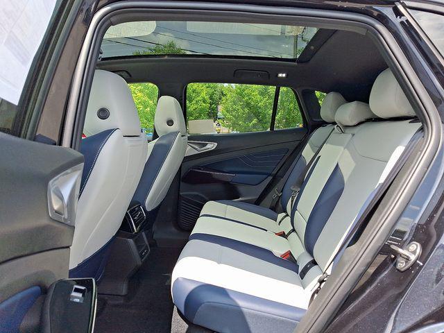 new 2025 Volkswagen ID.4 car, priced at $45,740