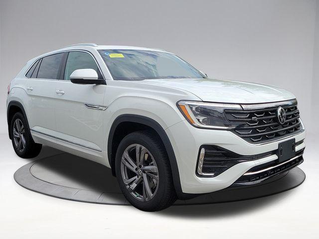 new 2024 Volkswagen Atlas Cross Sport car, priced at $46,116