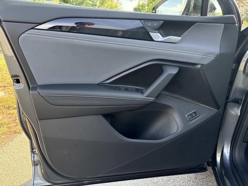 new 2025 Volkswagen Tiguan car, priced at $38,570