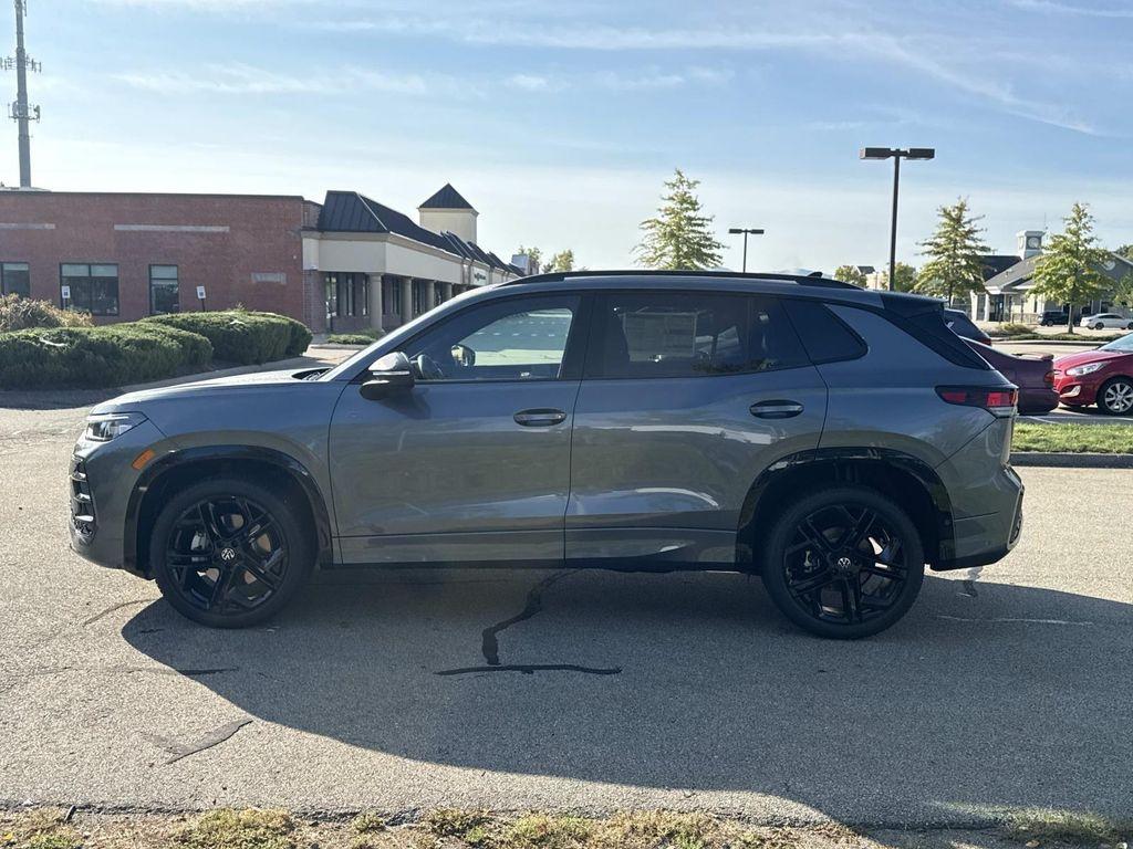 new 2025 Volkswagen Tiguan car, priced at $38,570