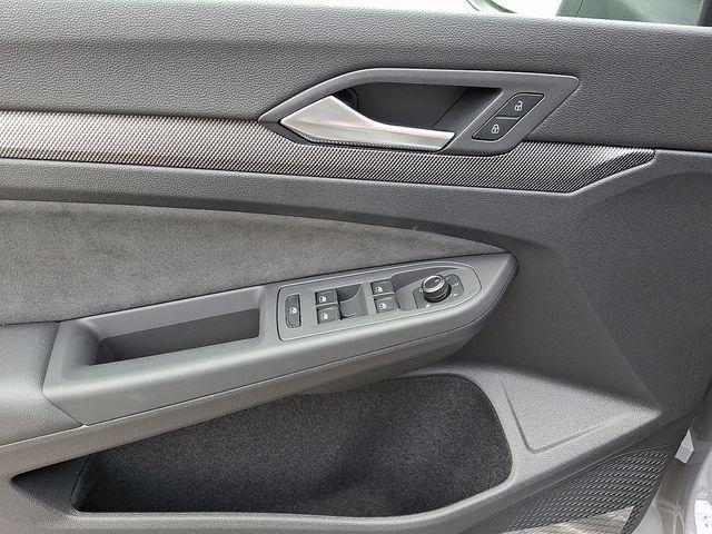 new 2025 Volkswagen Golf GTI car, priced at $33,730