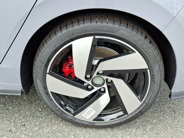 new 2025 Volkswagen Golf GTI car, priced at $33,730