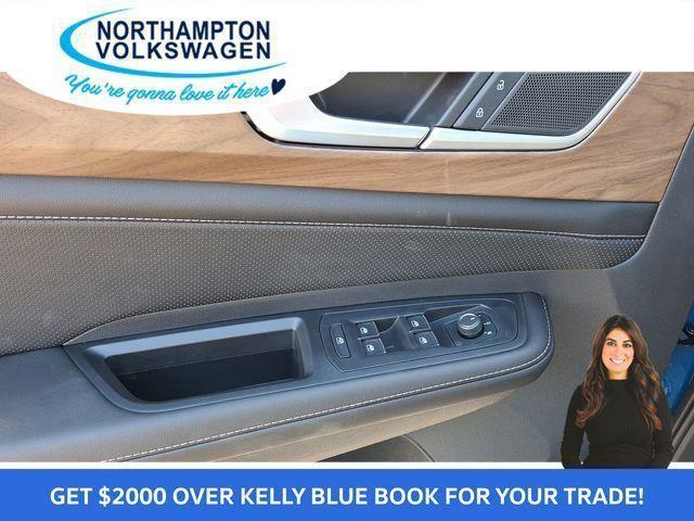 new 2025 Volkswagen Atlas car