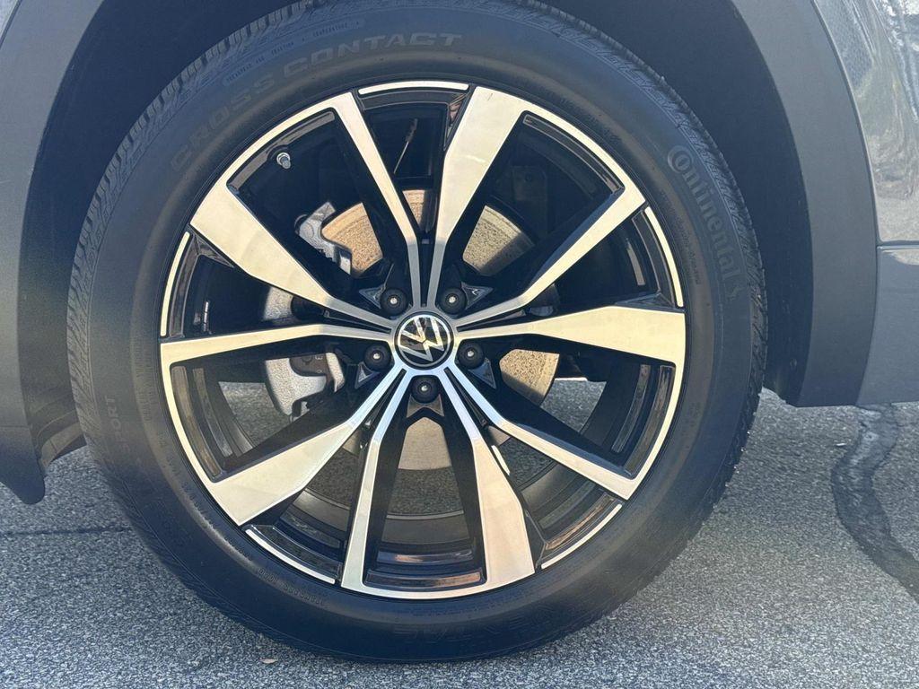 new 2026 Volkswagen Atlas car, priced at $55,714