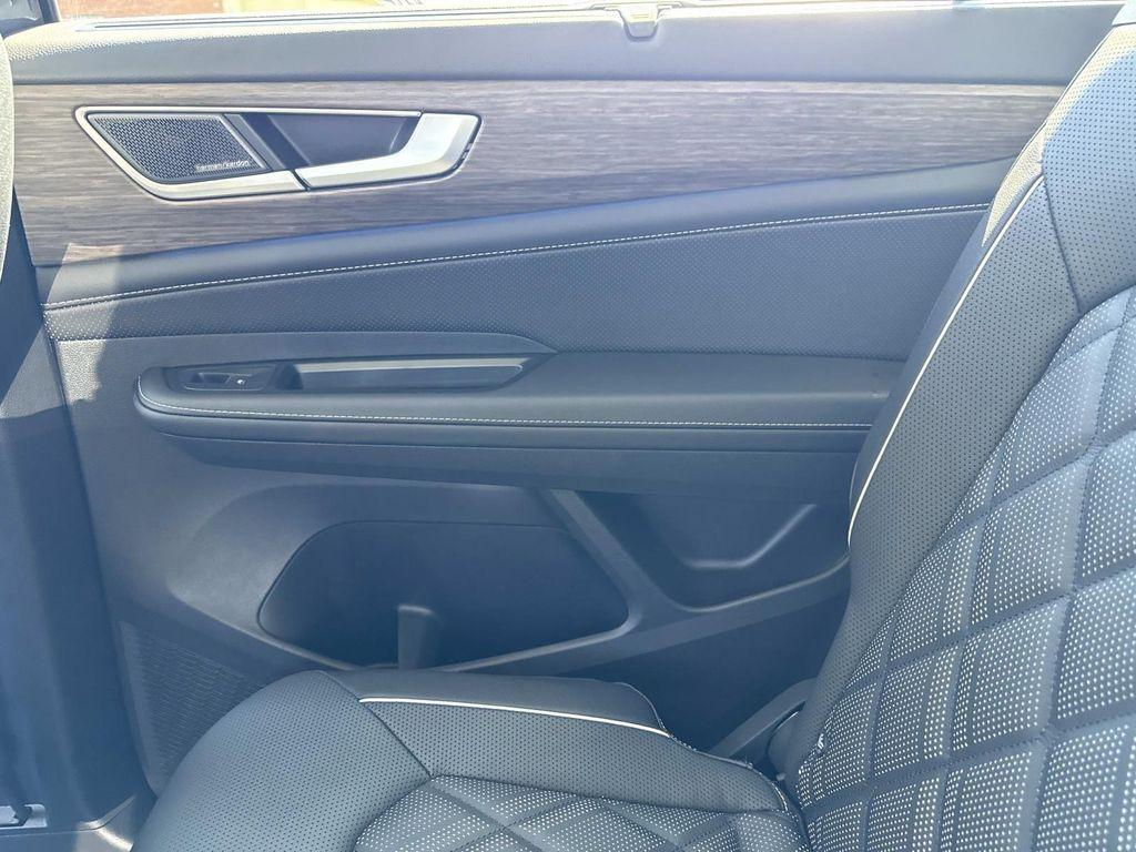 new 2026 Volkswagen Atlas car, priced at $55,714