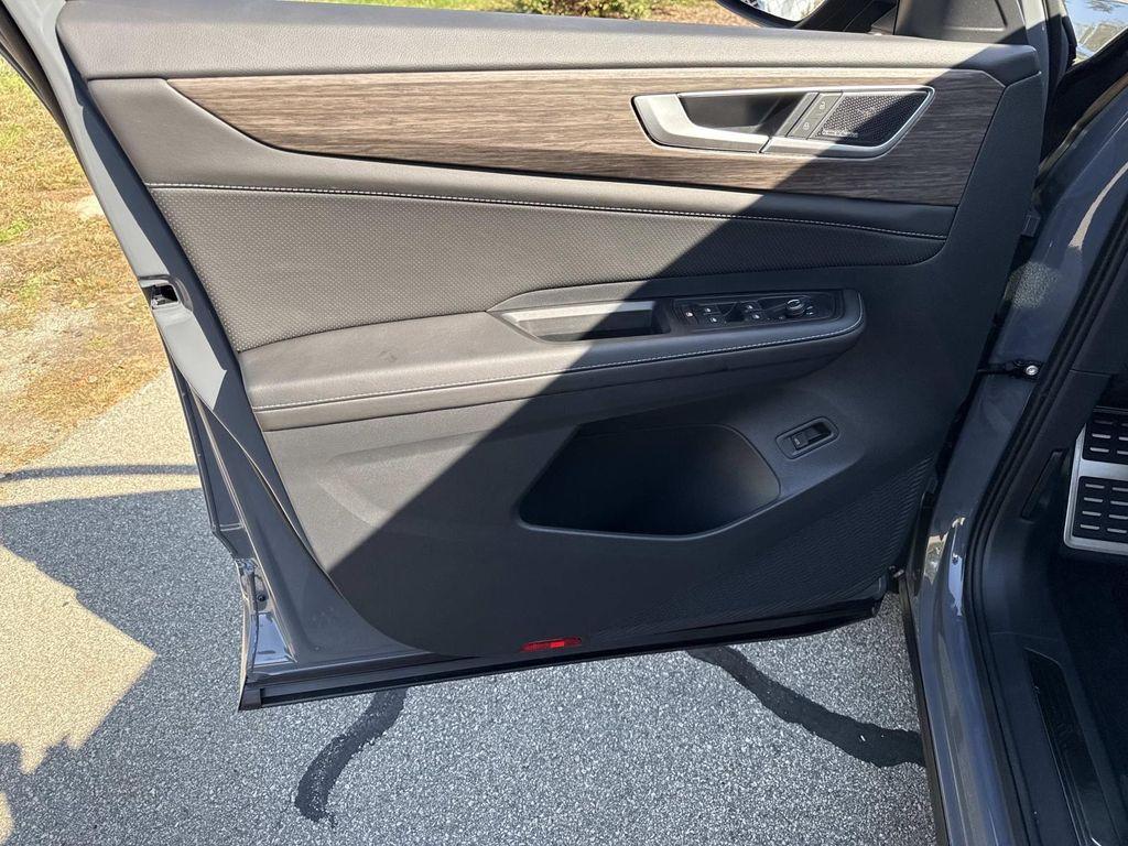 new 2026 Volkswagen Atlas car, priced at $55,714