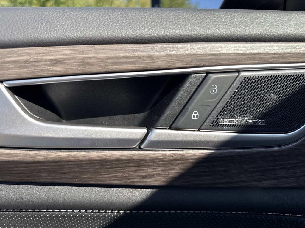 new 2026 Volkswagen Atlas car, priced at $55,714