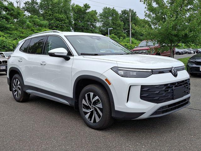 new 2025 Volkswagen Tiguan car, priced at $30,634