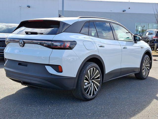new 2025 Volkswagen ID.4 car, priced at $44,527
