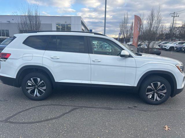 new 2025 Volkswagen Atlas car, priced at $38,668