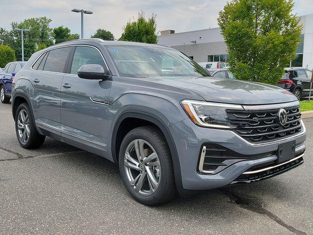 new 2024 Volkswagen Atlas Cross Sport car, priced at $43,100