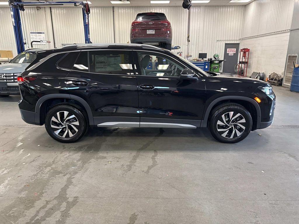 new 2026 Volkswagen Tiguan car, priced at $35,072