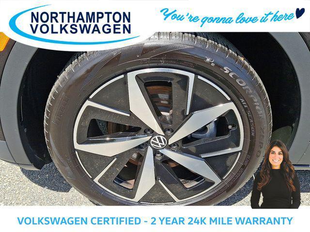 used 2023 Volkswagen ID.4 car, priced at $27,998