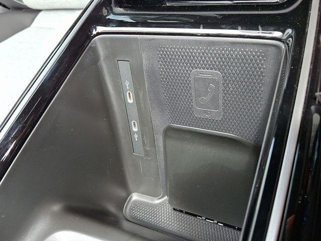 new 2025 Volkswagen ID.4 car, priced at $40,804