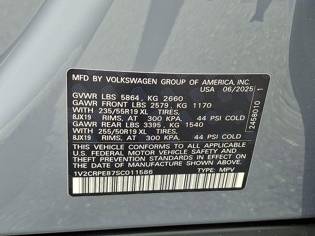 new 2025 Volkswagen ID.4 car, priced at $40,804