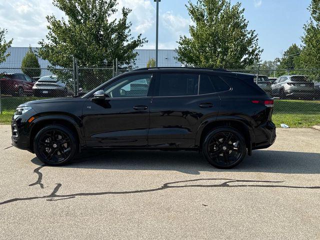 new 2025 Volkswagen Tiguan car, priced at $37,205