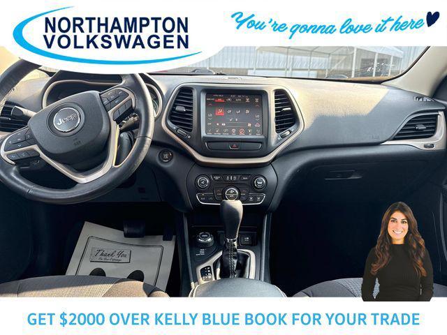 used 2015 Jeep Cherokee car, priced at $10,818