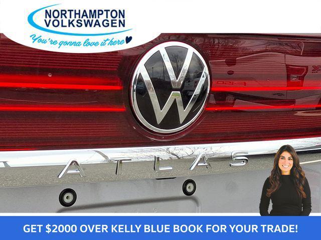 new 2025 Volkswagen Atlas car, priced at $40,252