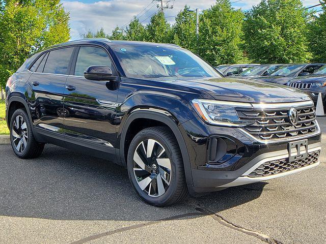 new 2024 Volkswagen Atlas Cross Sport car, priced at $39,755