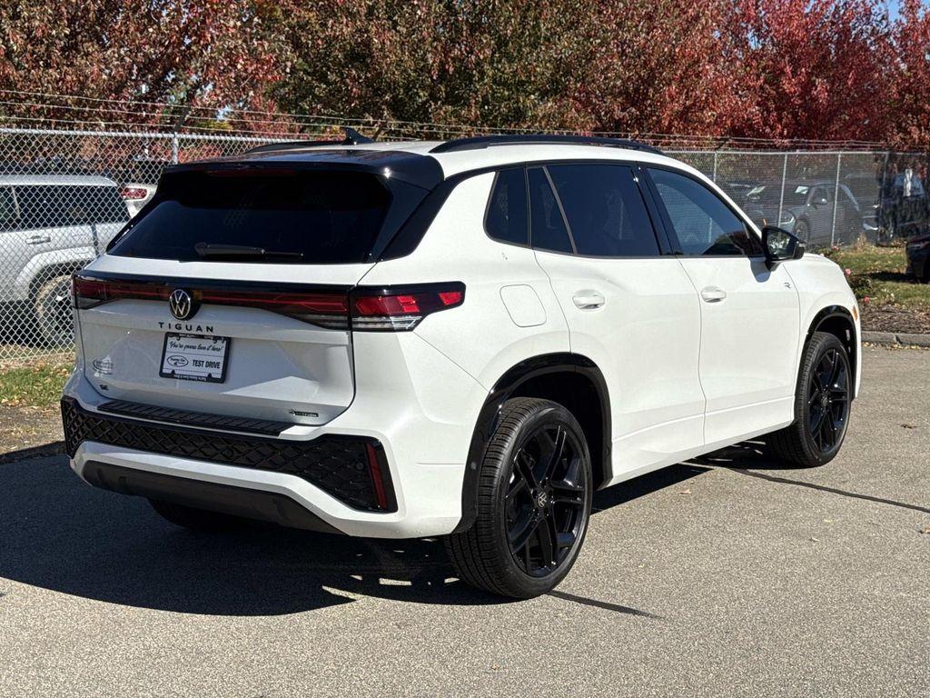 new 2025 Volkswagen Tiguan car, priced at $39,239