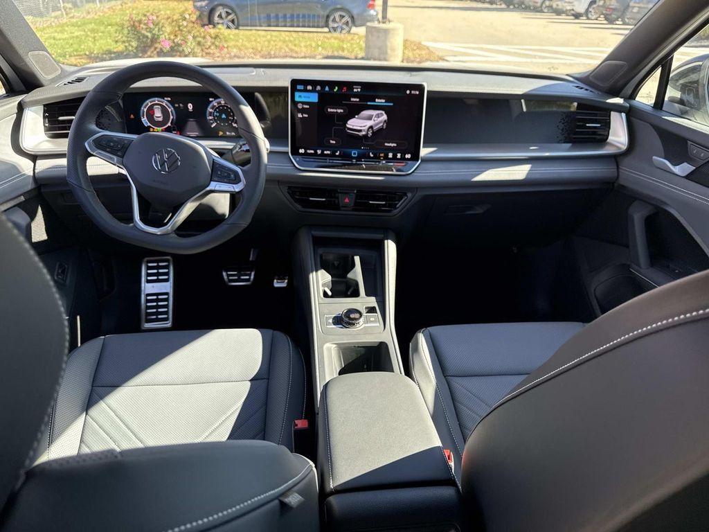 new 2025 Volkswagen Tiguan car, priced at $39,239