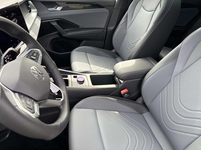 new 2025 Volkswagen Tiguan car, priced at $38,052