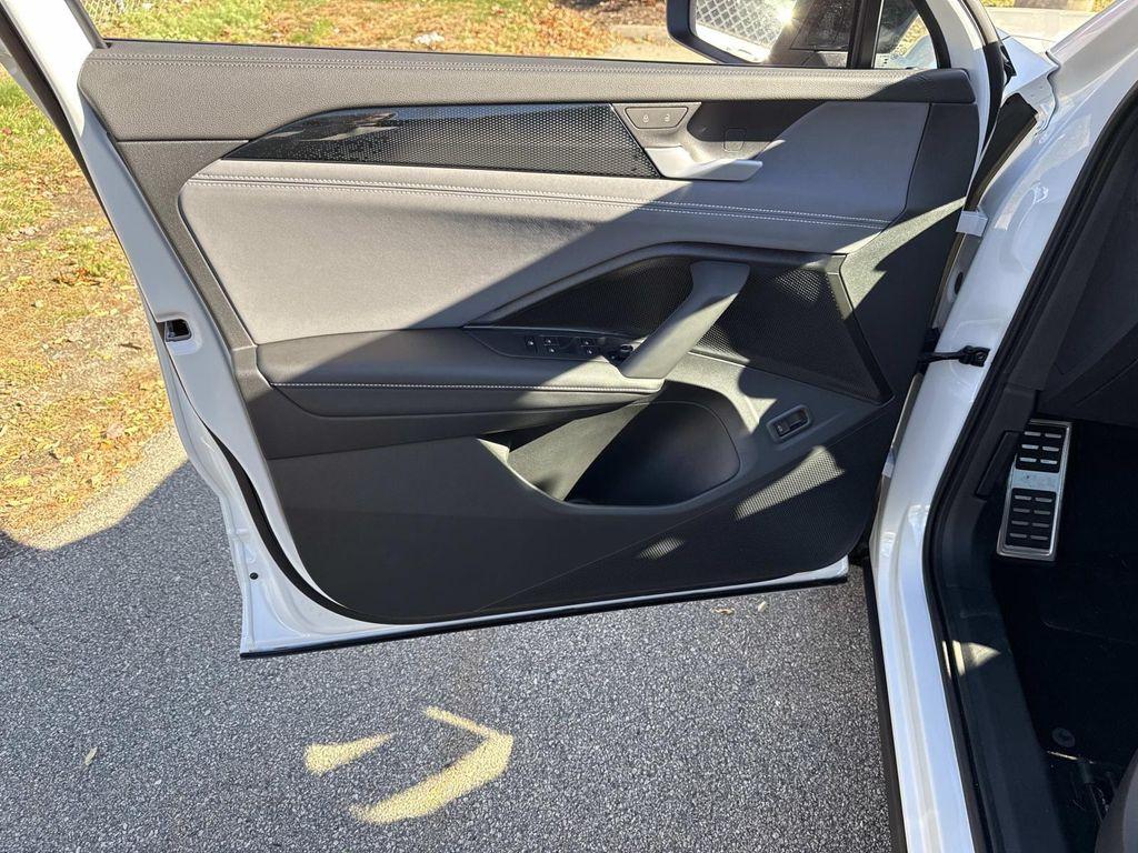 new 2025 Volkswagen Tiguan car, priced at $39,239