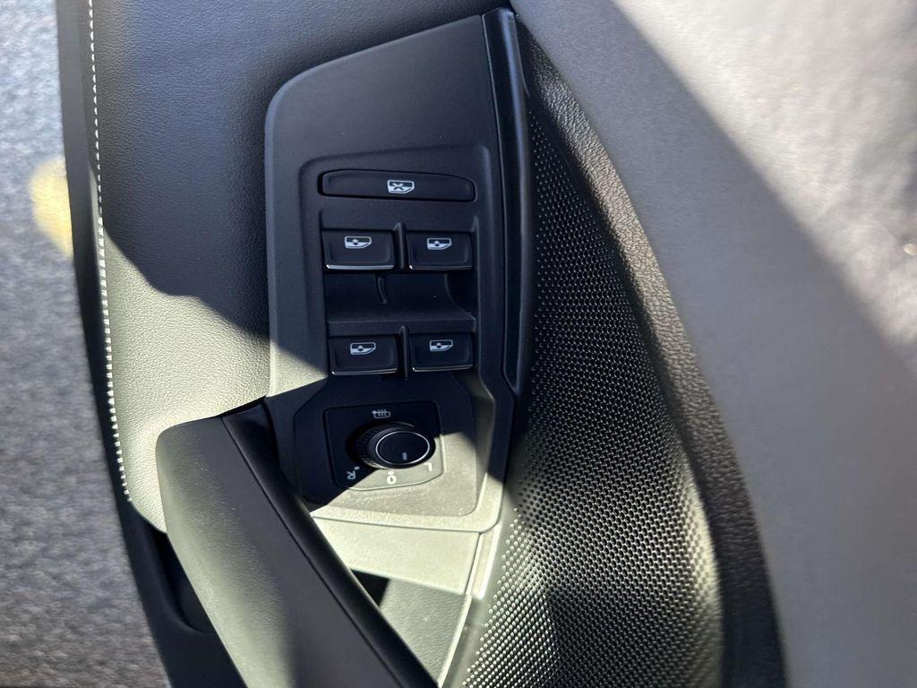 new 2025 Volkswagen Tiguan car, priced at $39,239