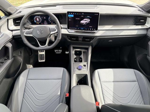 new 2025 Volkswagen Tiguan car, priced at $38,052