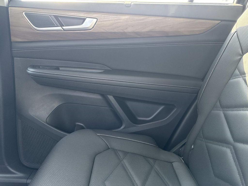 new 2026 Volkswagen Atlas car, priced at $49,424