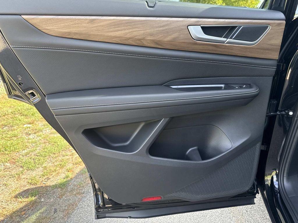 new 2026 Volkswagen Atlas car, priced at $49,424