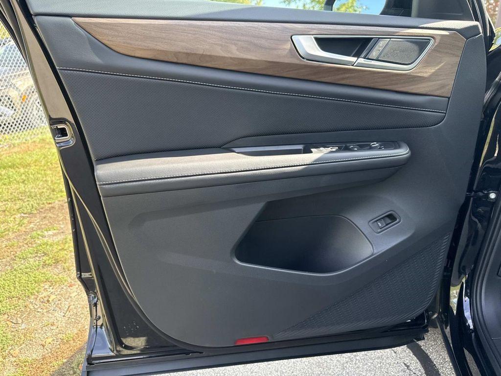 new 2026 Volkswagen Atlas car, priced at $49,424