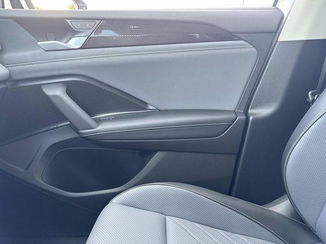 new 2025 Volkswagen Tiguan car, priced at $35,355
