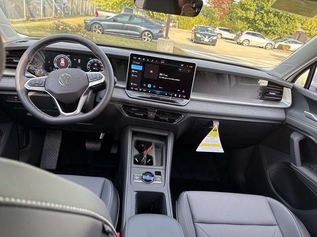 new 2025 Volkswagen Tiguan car, priced at $35,355